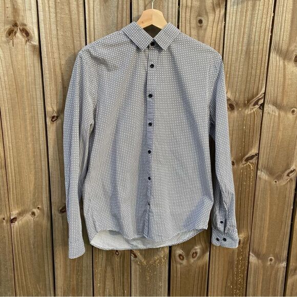 Express Circle Geo Print Stretch Button Down Shirt - Picture 2 of 5